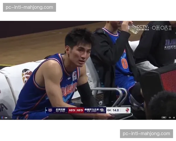 球队合练花絮：老将组与新秀组进行三分球大赛，结果出人意料